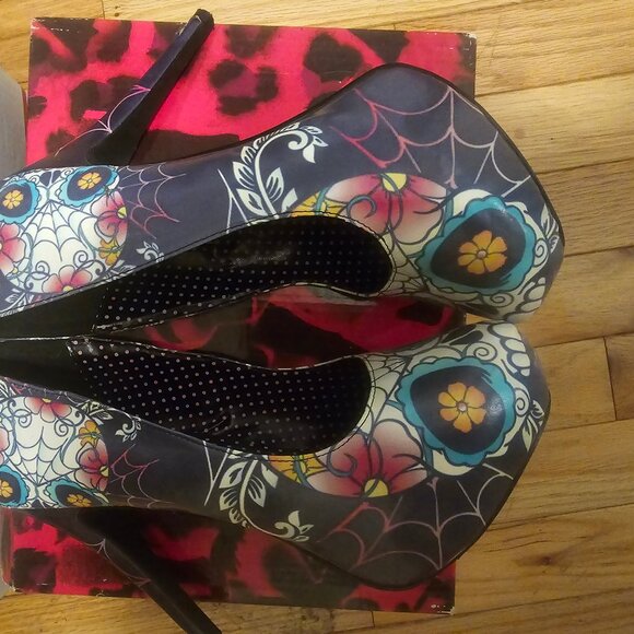 Too Fast brand sugar skull heels - Picture 3 of 7
